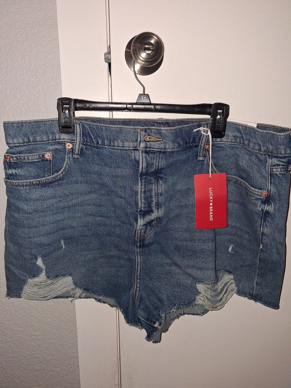 NWT Lucky Brand Women's Mom High Rise Shorts Size 35